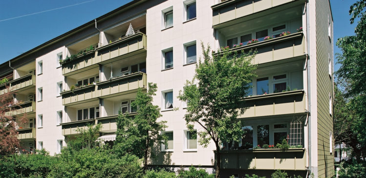 2 Zimmerwohnung mit großem Balkon in Friedrichsfelde