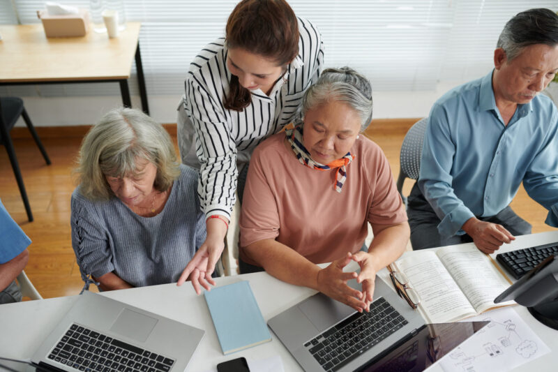 Smartphone  & Computerstunde im Mitgliedertreff – ab 9. September einmal monatlich